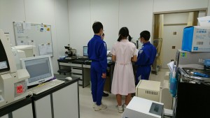 中学生　検査室