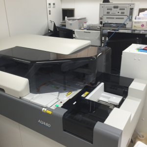 血液測定器（蓋つき）